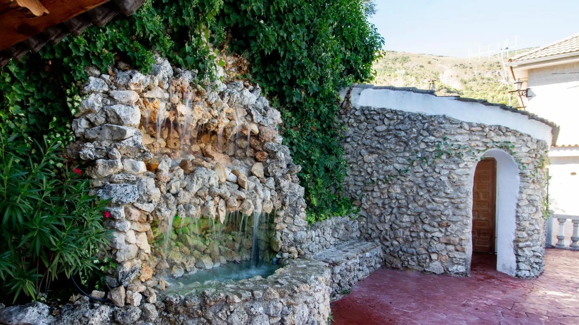 Villa Fuji piscina privada naturaleza y relax alquiler de todo el alojamiento Jaén España